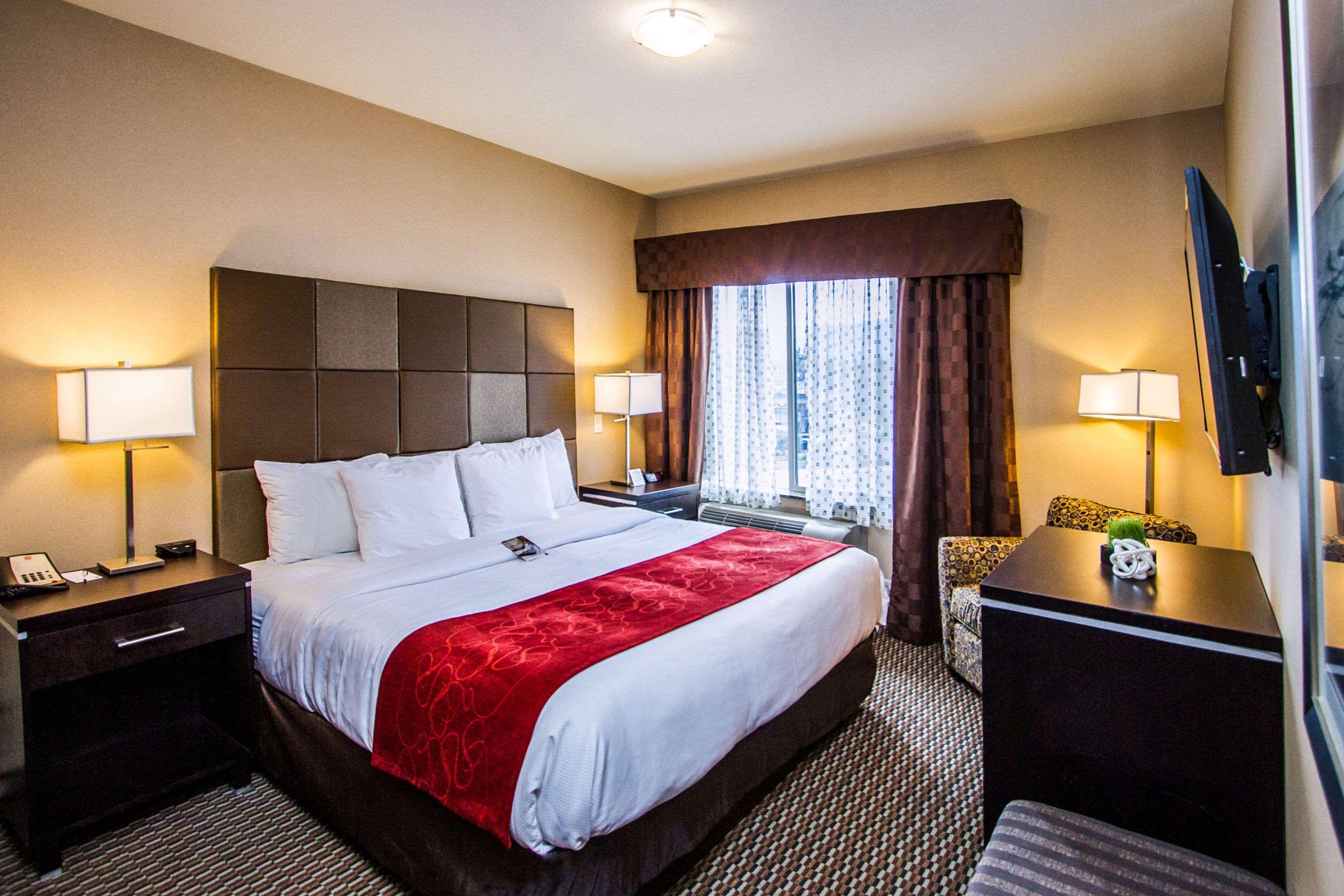 Comfort Suites Kelowna Zewnętrze zdjęcie