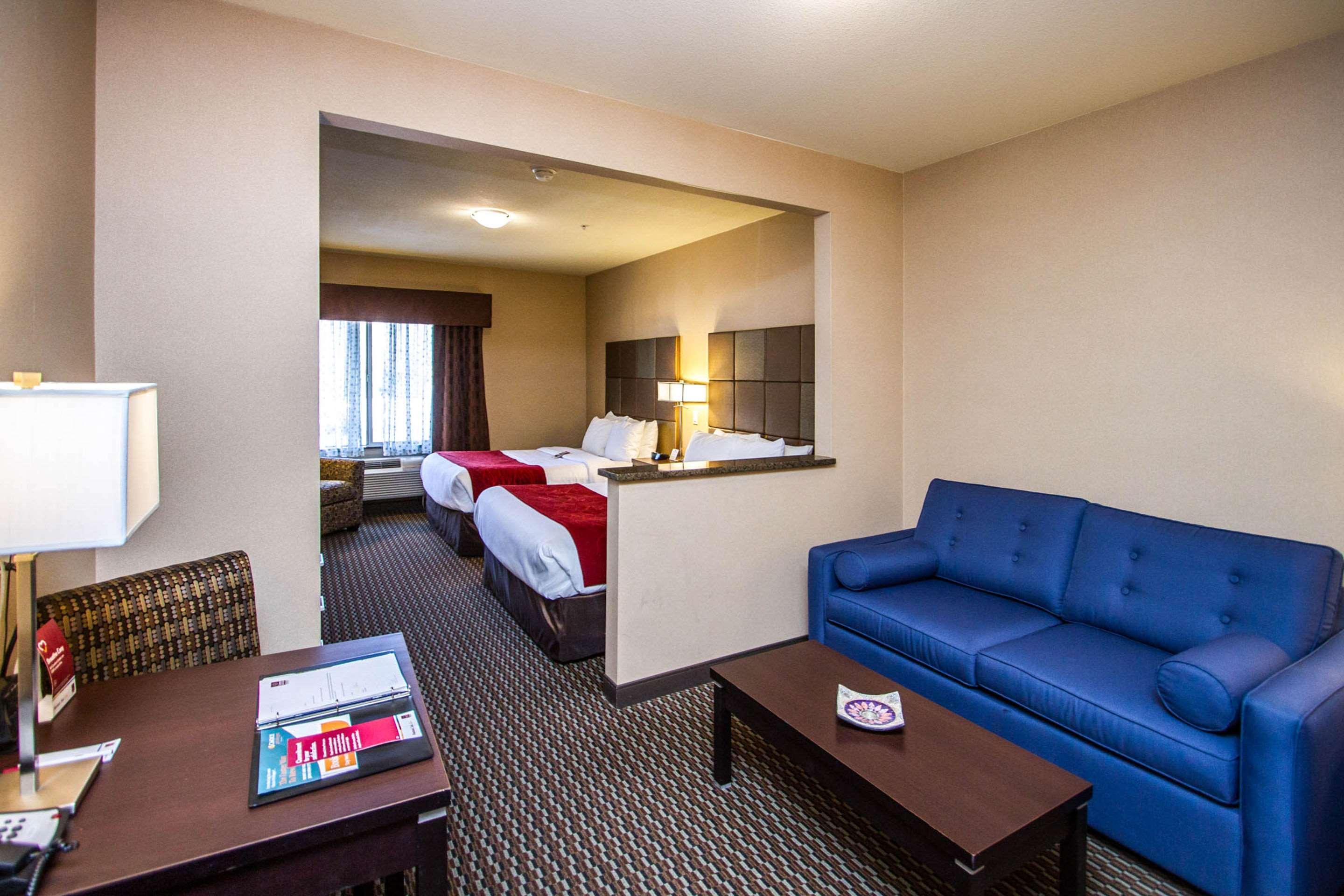 Comfort Suites Kelowna Zewnętrze zdjęcie