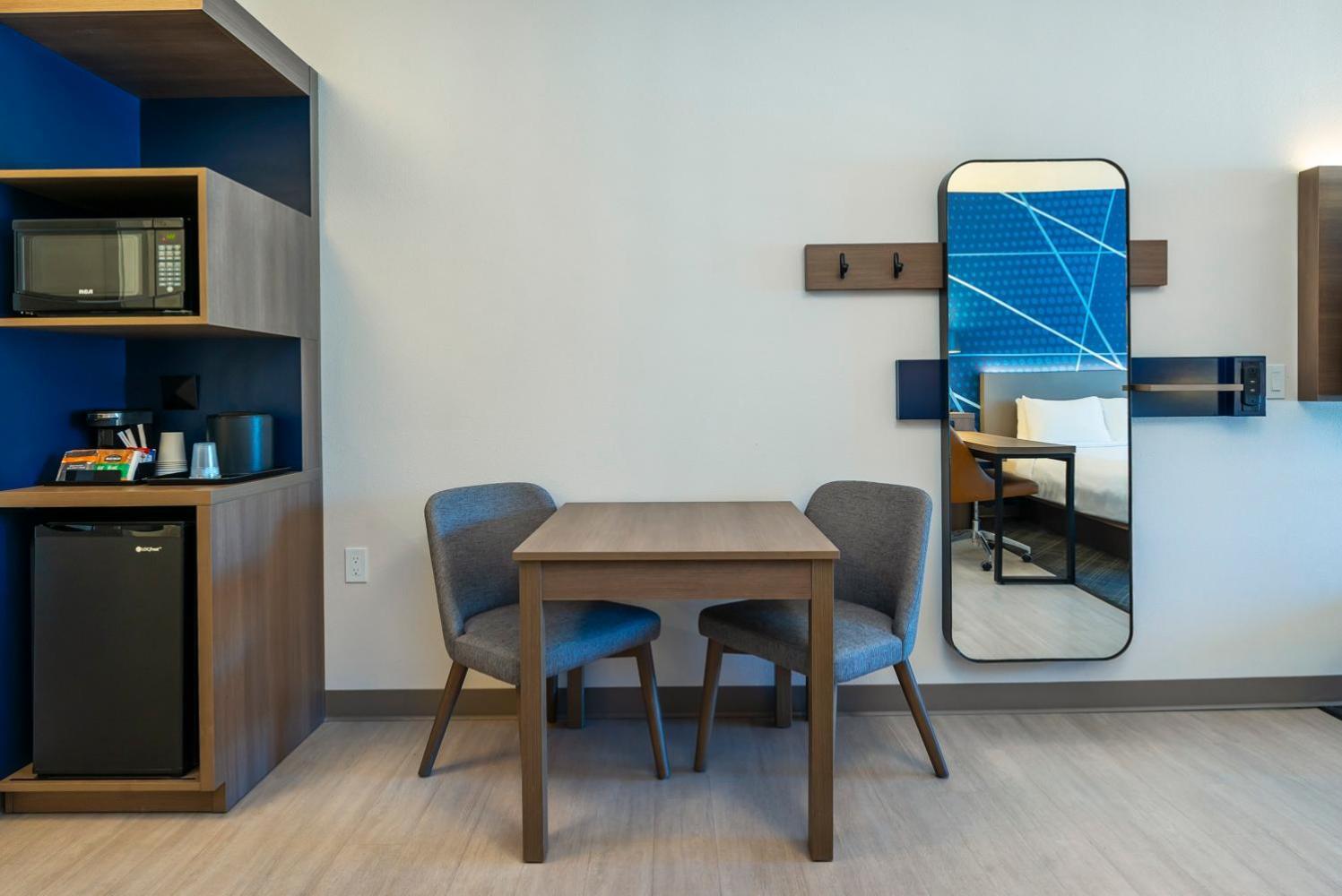 Comfort Suites Kelowna Zewnętrze zdjęcie