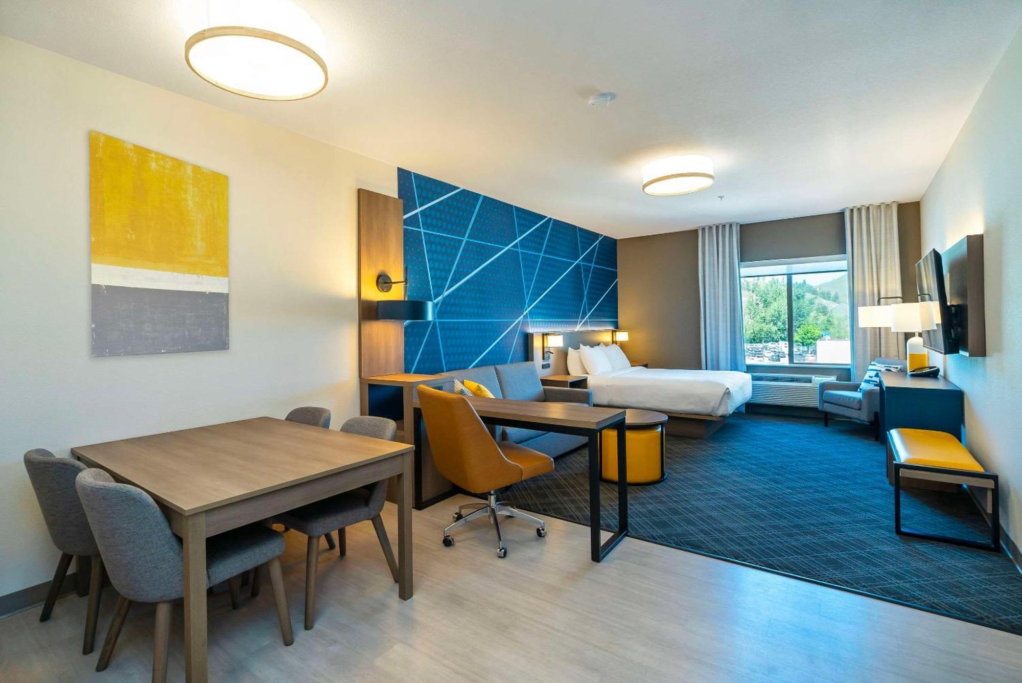 Comfort Suites Kelowna Zewnętrze zdjęcie