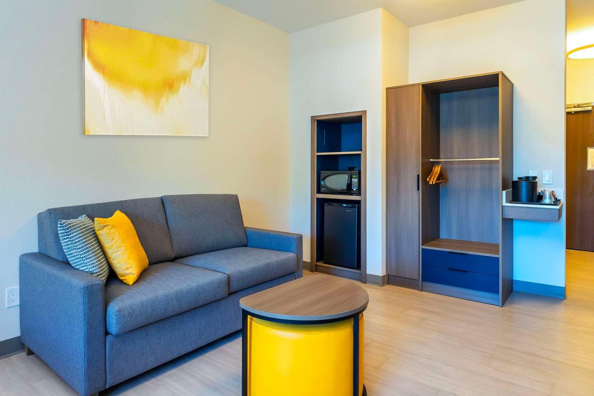 Comfort Suites Kelowna Zewnętrze zdjęcie