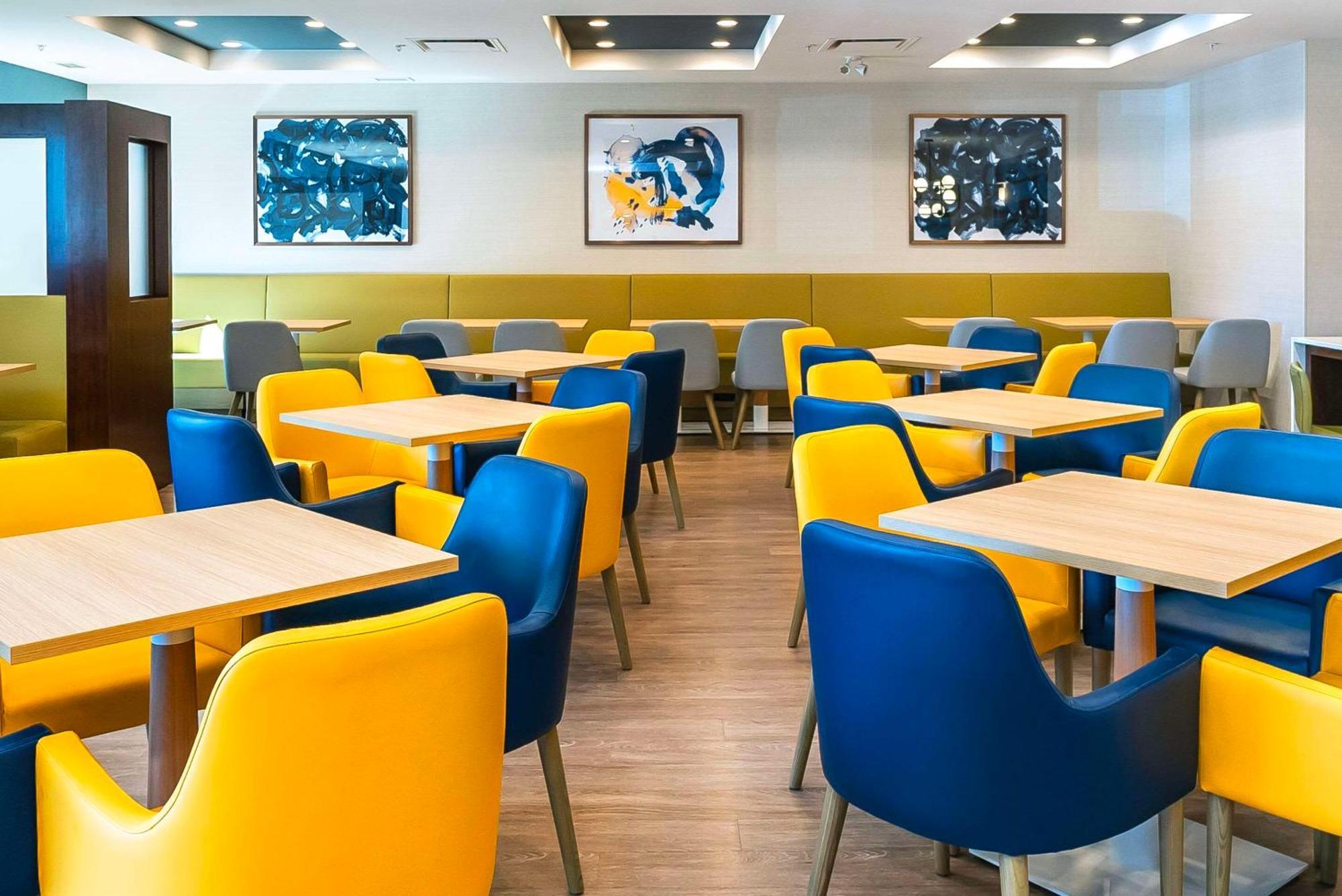 Comfort Suites Kelowna Zewnętrze zdjęcie
