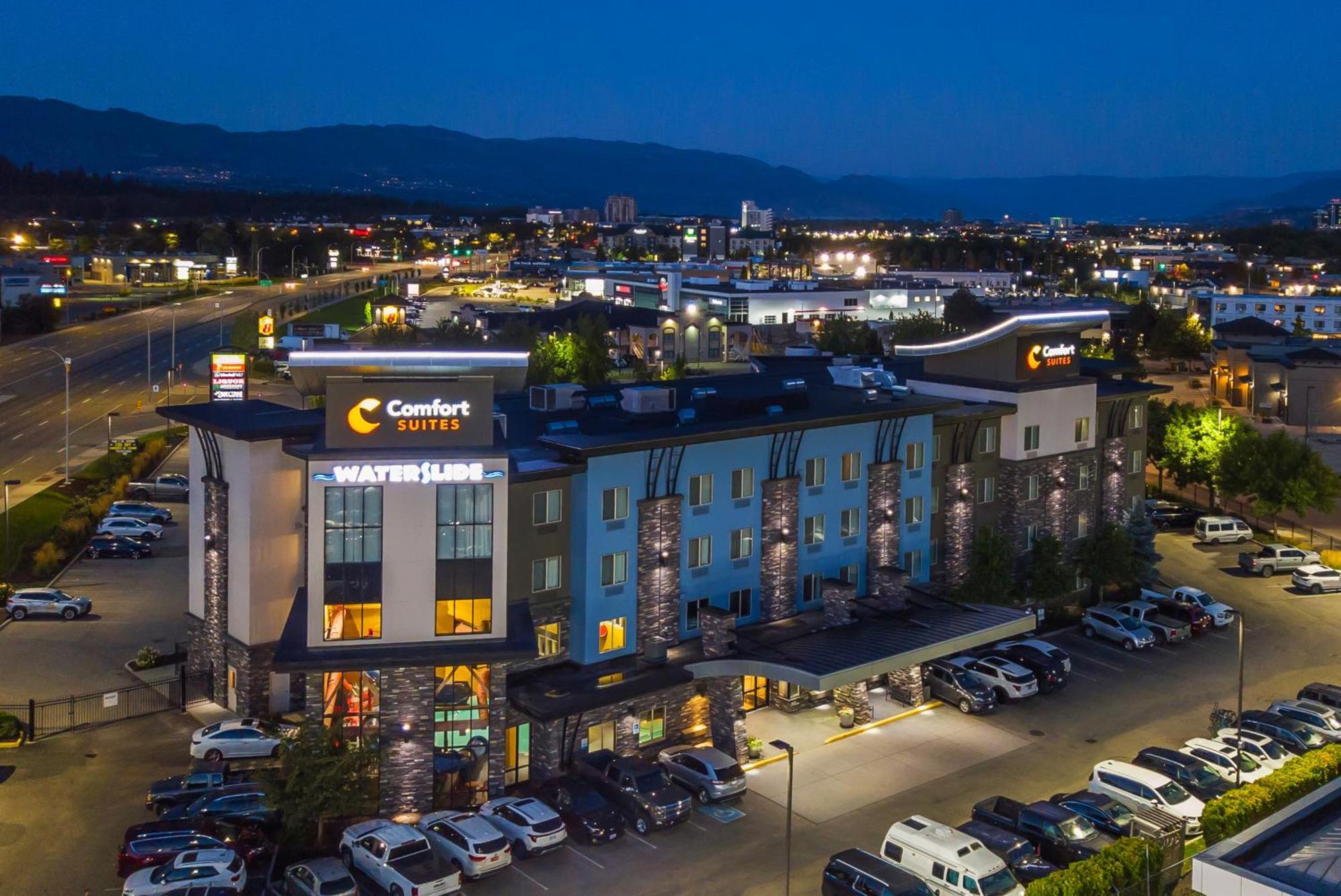 Comfort Suites Kelowna Zewnętrze zdjęcie